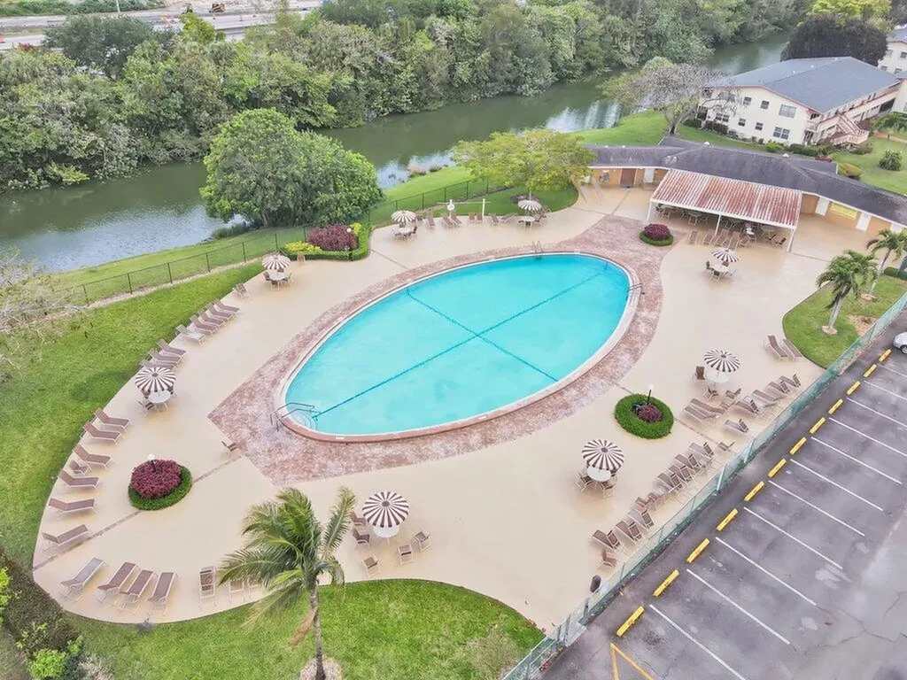 253 Coventry K West Palm Beach FL 33417