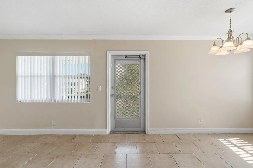 253 Coventry K West Palm Beach FL 33417