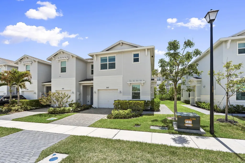 840 SE Grovebush Lane Port St Lucie FL 34984