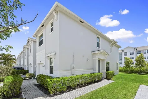 840 SE Grovebush Lane Port St Lucie FL 34984