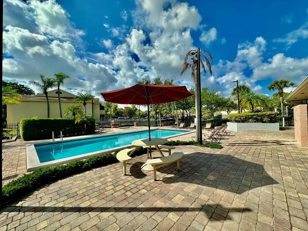 640 Cypress Club Way Deerfield Beach FL 33064