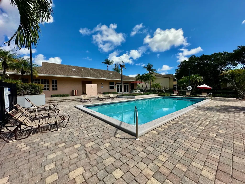 640 Cypress Club Way Deerfield Beach FL 33064