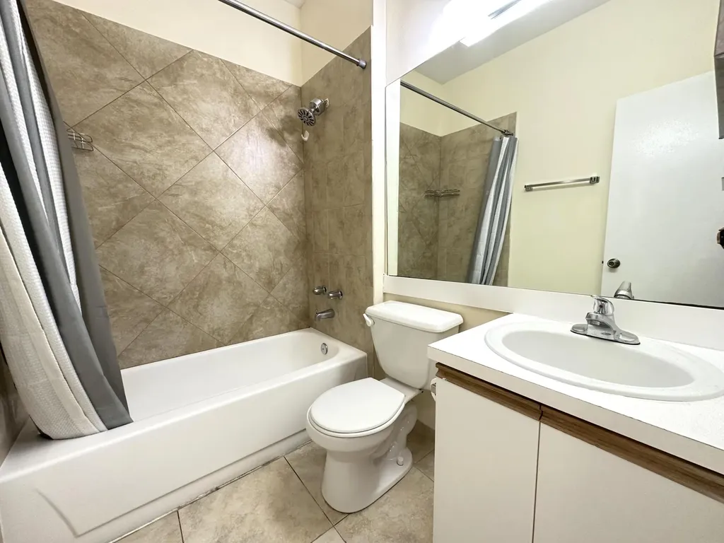 640 Cypress Club Way Deerfield Beach FL 33064