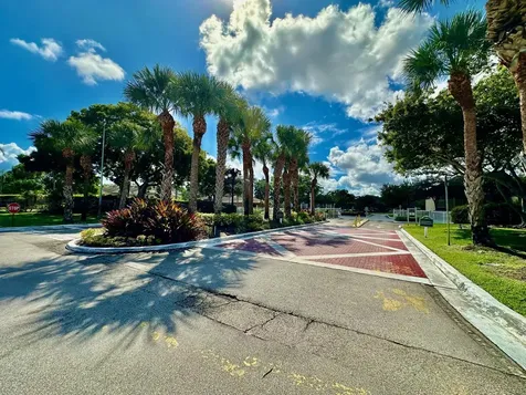 640 Cypress Club Way Deerfield Beach FL 33064