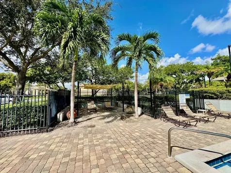 640 Cypress Club Way Deerfield Beach FL 33064
