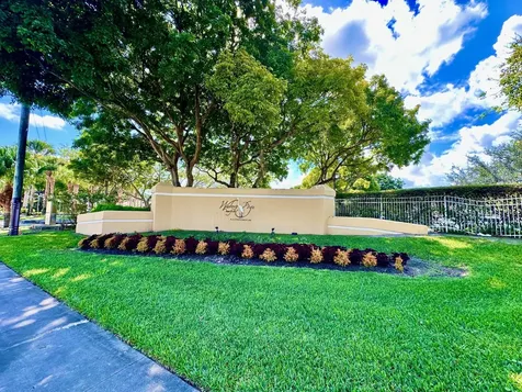 640 Cypress Club Way Deerfield Beach FL 33064