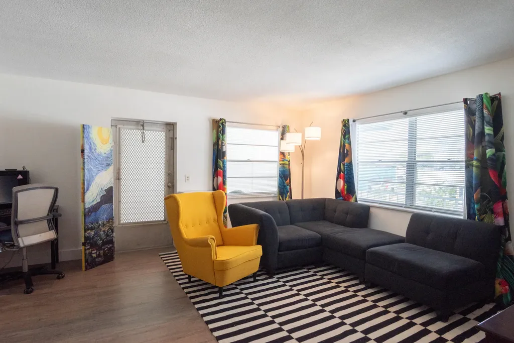 401 N J Street Lake Worth Beach FL 33460