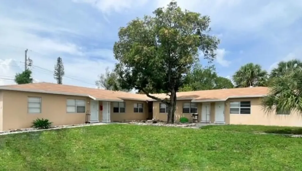 1021 Henrietta Avenue West Palm Beach FL 33401