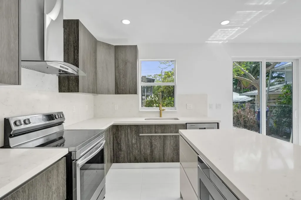 1213 W Las Olas Boulevard Fort Lauderdale FL 33312