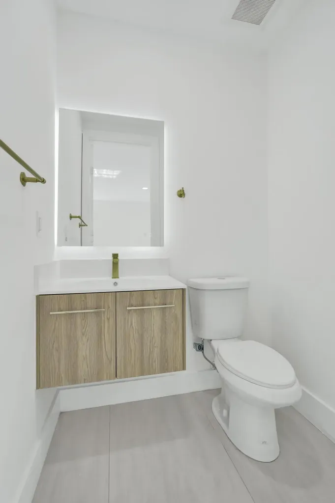 1213 W Las Olas Boulevard Fort Lauderdale FL 33312