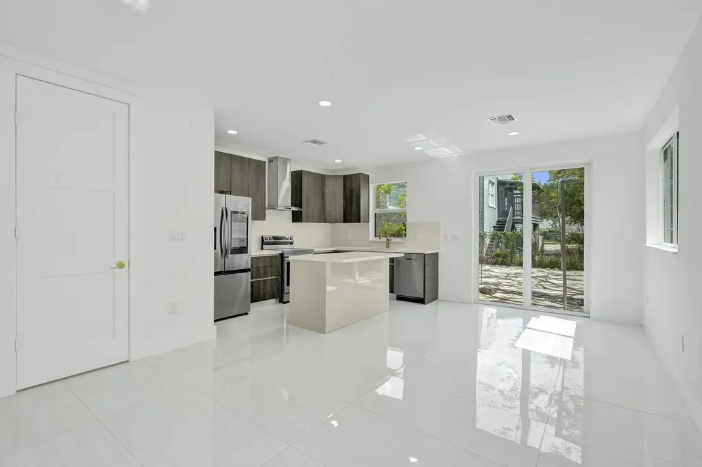 1213 W Las Olas Boulevard Fort Lauderdale FL 33312