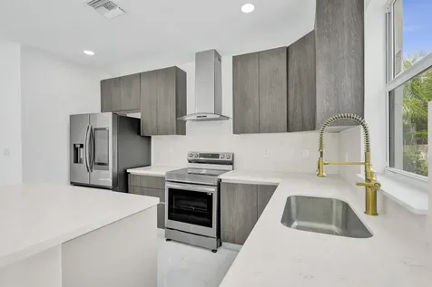 1213 W Las Olas Boulevard Fort Lauderdale FL 33312
