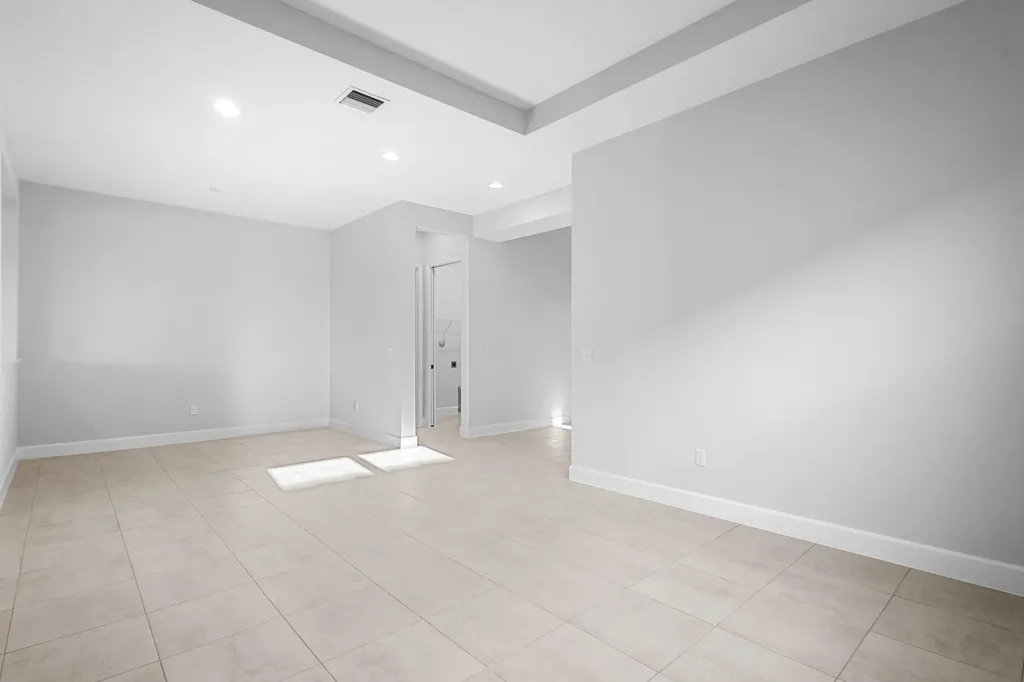 14208 Lacebark Lane Westlake FL 33470