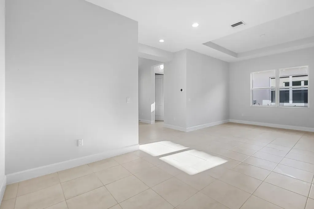 14208 Lacebark Lane Westlake FL 33470