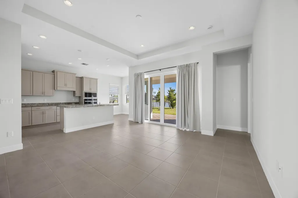 14208 Lacebark Lane Westlake FL 33470