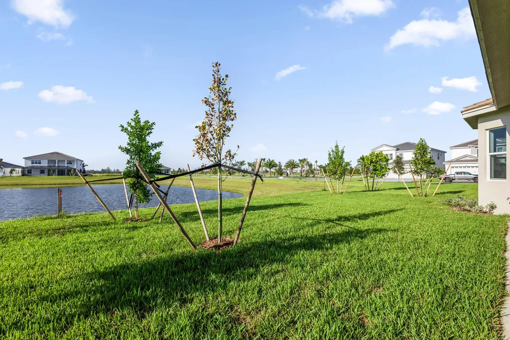 14208 Lacebark Lane Westlake FL 33470