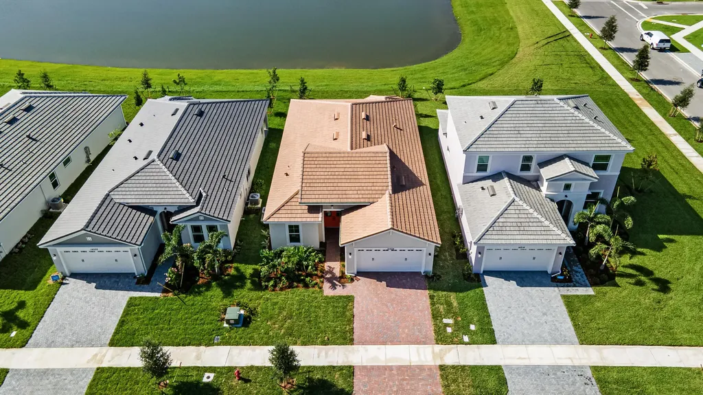 14208 Lacebark Lane Westlake FL 33470