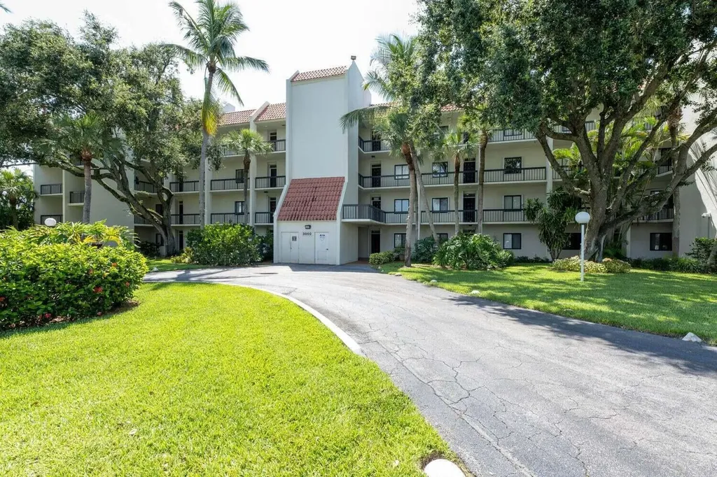 3050 Presidential Way West Palm Beach FL 33401