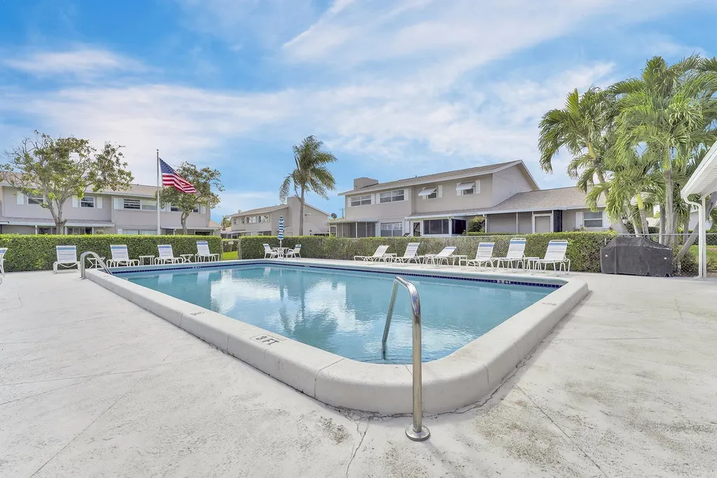953 SE 10th Deerfield Beach FL 33441