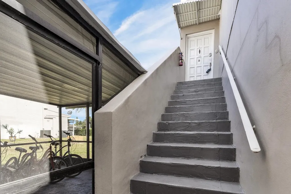 953 SE 10th Deerfield Beach FL 33441