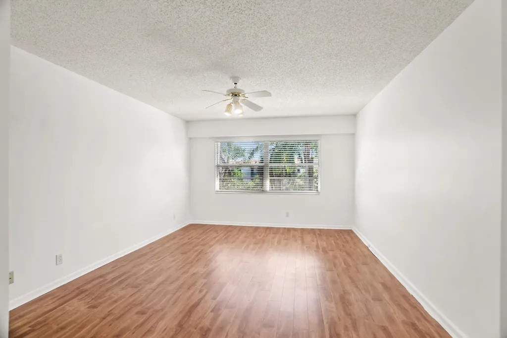1200 SW 130th Avenue Pembroke Pines FL 33027