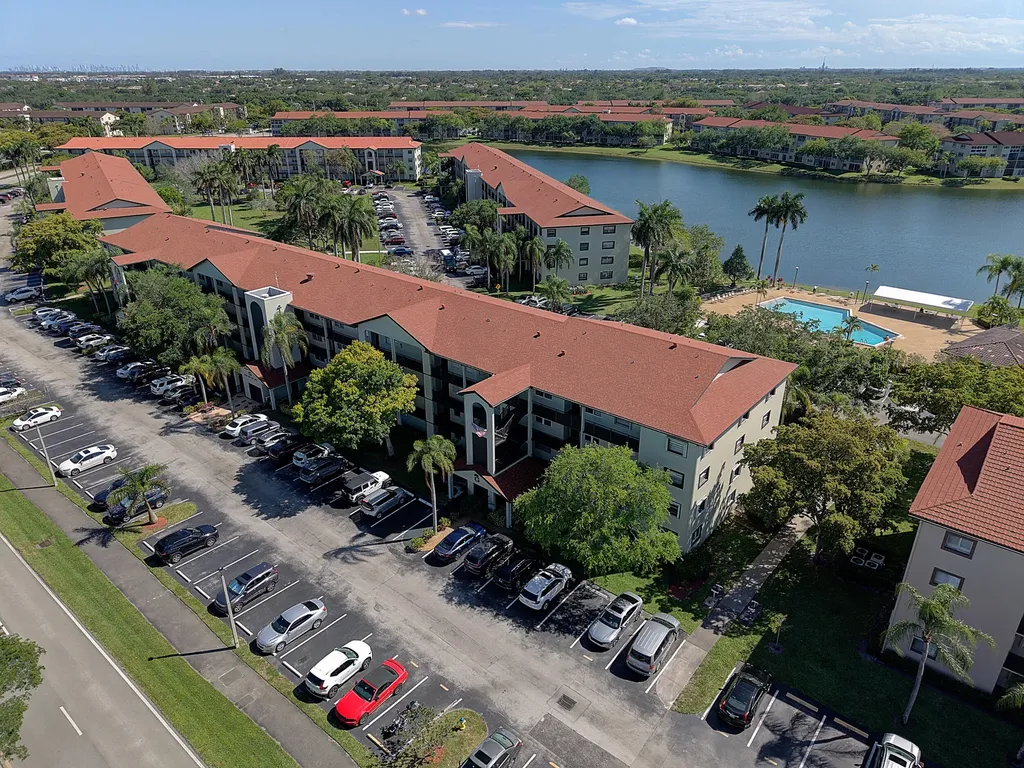 1200 SW 130th Avenue Pembroke Pines FL 33027