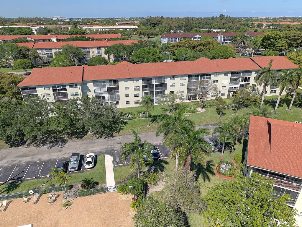 1200 SW 130th Avenue Pembroke Pines FL 33027