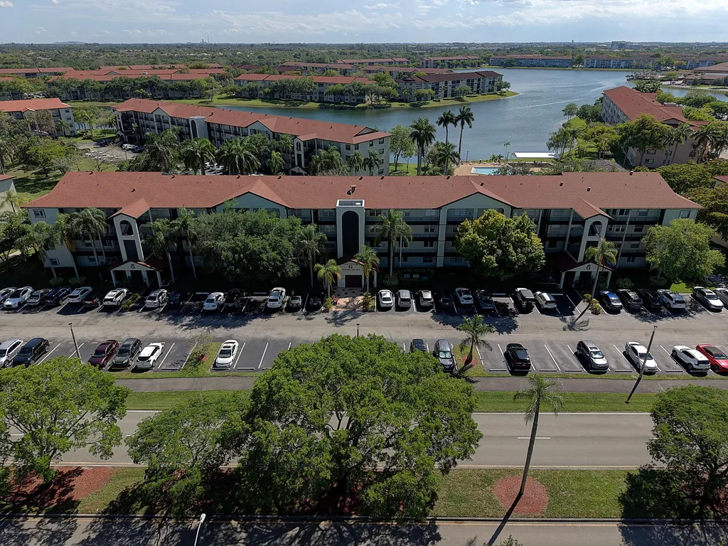 1200 SW 130th Avenue Pembroke Pines FL 33027