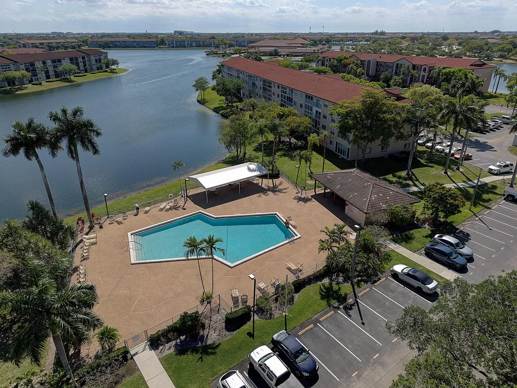 1200 SW 130th Avenue Pembroke Pines FL 33027