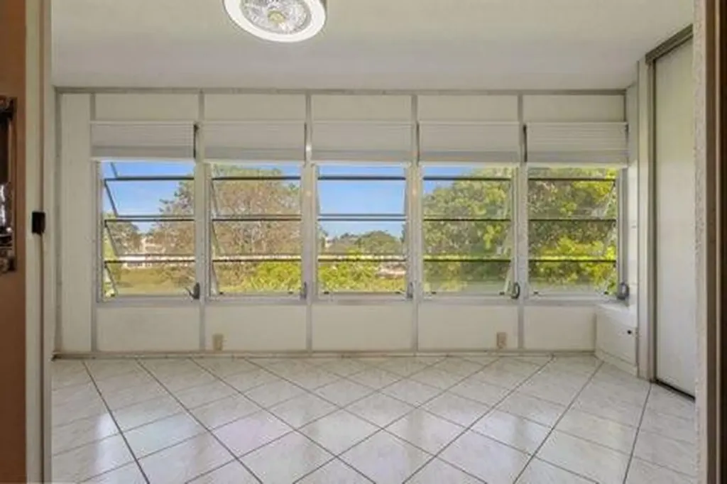 4028 Berkshire Deerfield Beach FL 33442