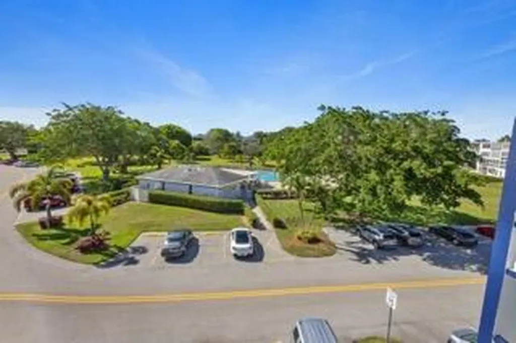 4028 Berkshire Deerfield Beach FL 33442