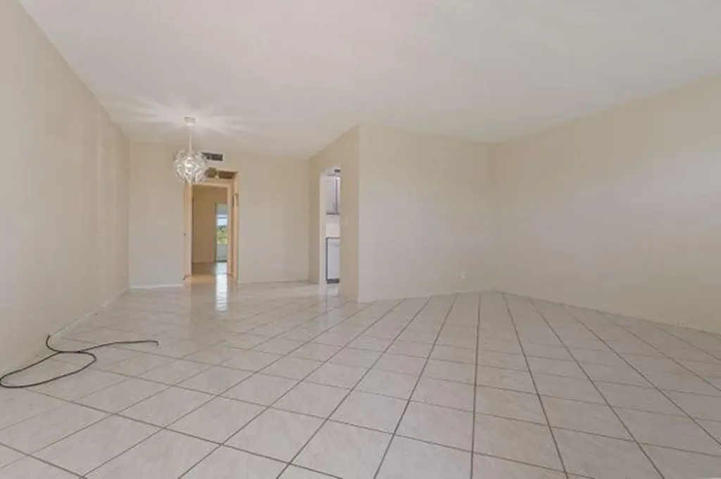 4028 Berkshire Deerfield Beach FL 33442