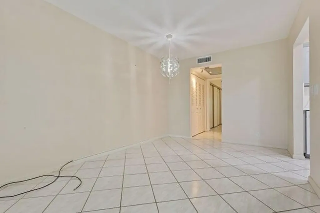 4028 Berkshire Deerfield Beach FL 33442