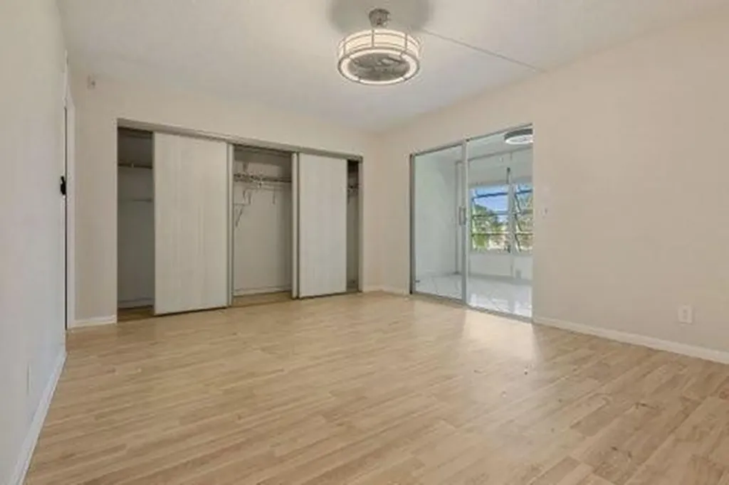4028 Berkshire Deerfield Beach FL 33442
