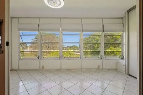4028 Berkshire Deerfield Beach FL 33442