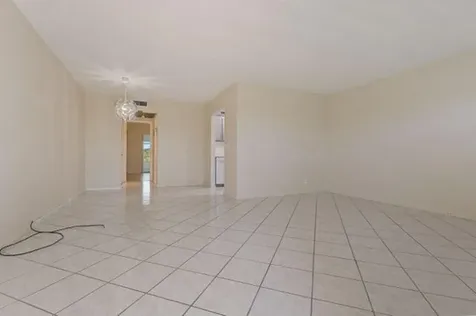 4028 Berkshire Deerfield Beach FL 33442