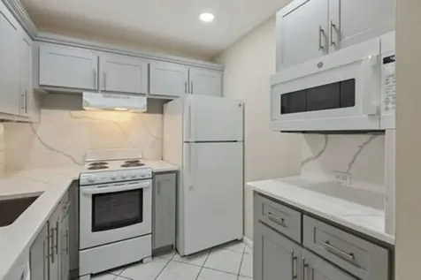 4028 Berkshire Deerfield Beach FL 33442