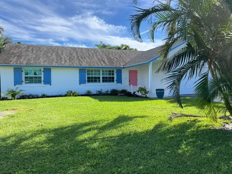 8014 SE Carlton Street Hobe Sound FL 33455