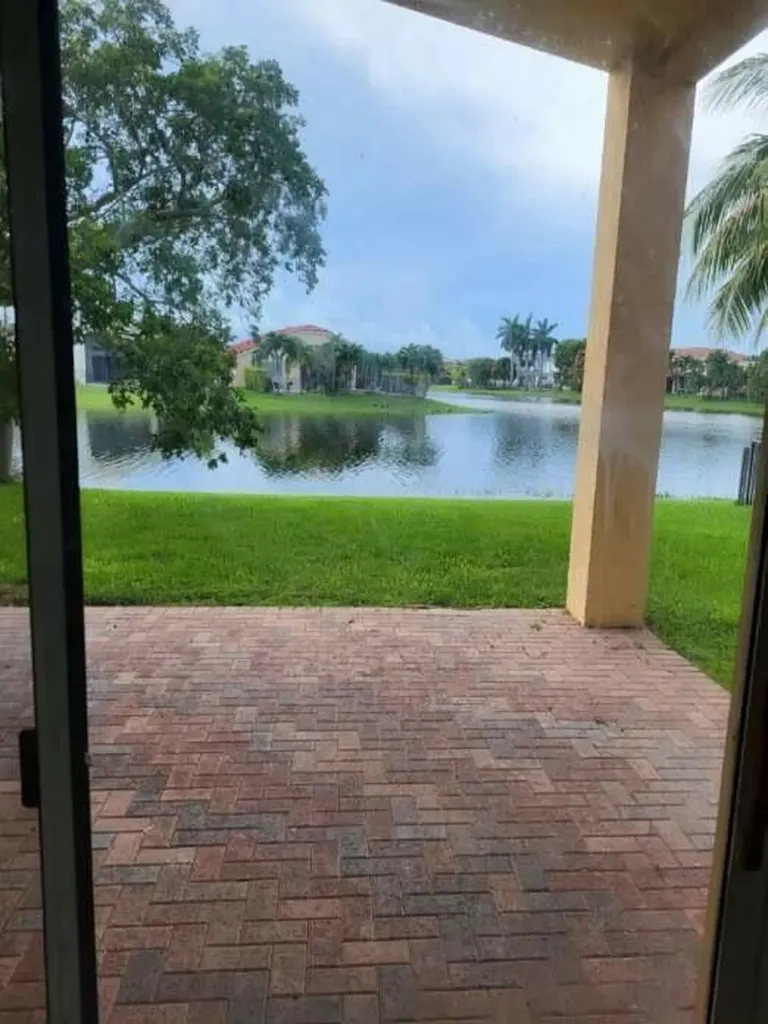 121 Tuscany Drive Royal Palm Beach FL 33411