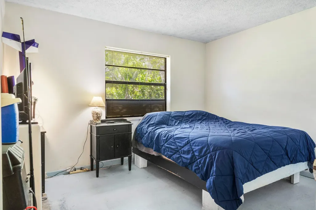 5 Via De Casas Norte Boynton Beach FL 33426