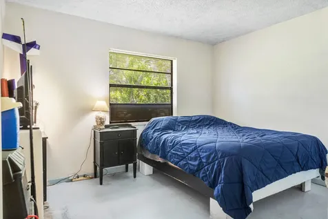 5 Via De Casas Norte Boynton Beach FL 33426