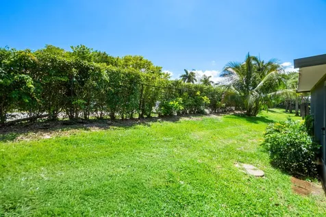 5 Via De Casas Norte Boynton Beach FL 33426