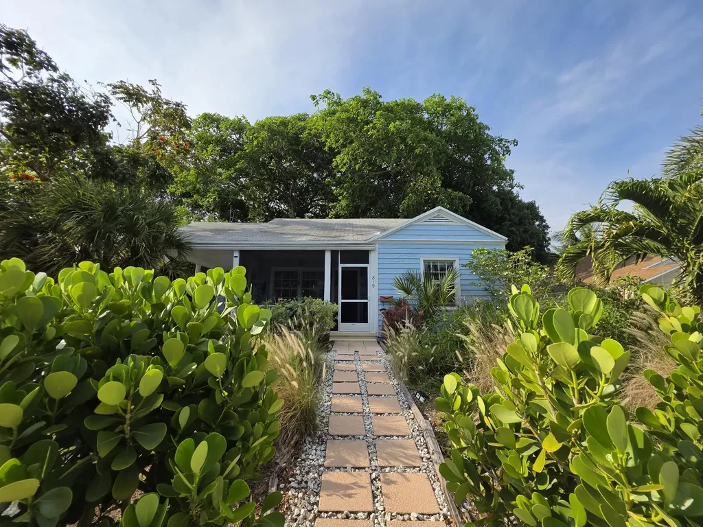 819 Valley Forge Road West Palm Beach FL 33405