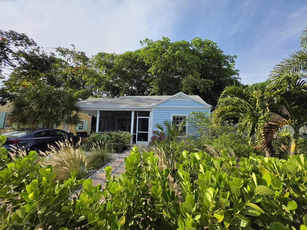 819 Valley Forge Road West Palm Beach FL 33405