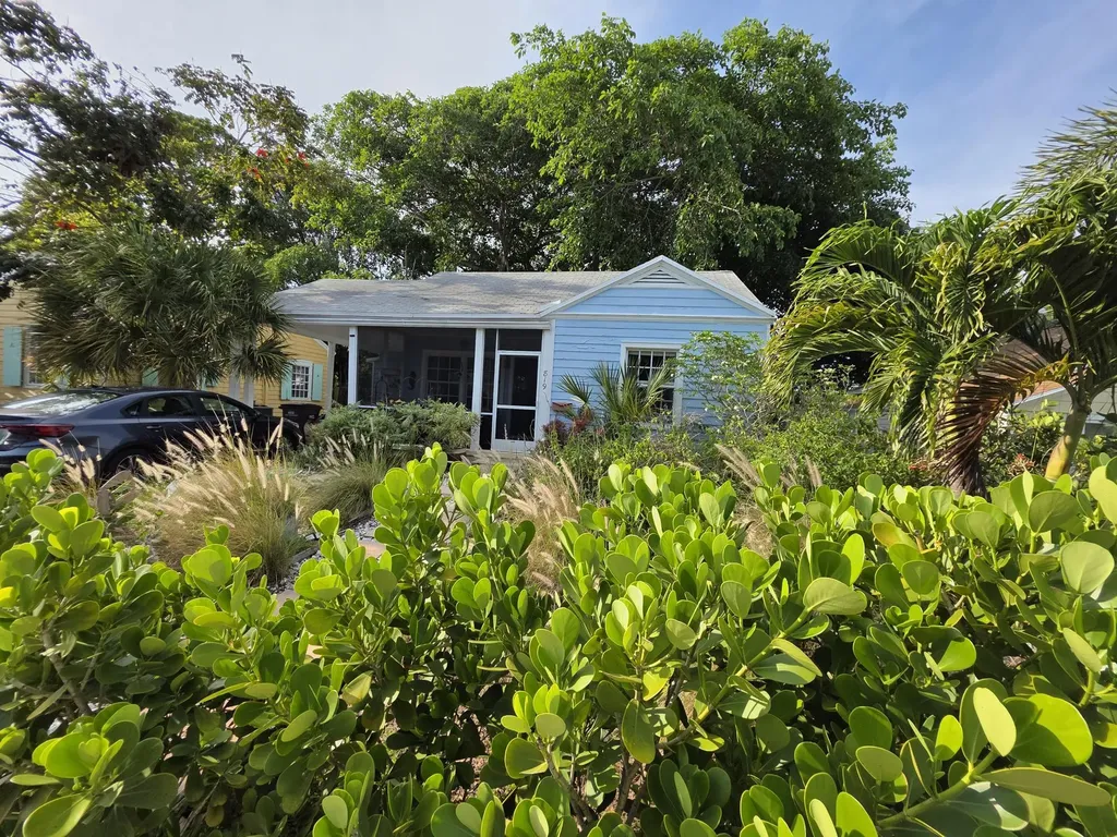 819 Valley Forge Road West Palm Beach FL 33405