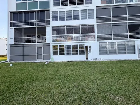 1019 Newport G Deerfield Beach FL 33442