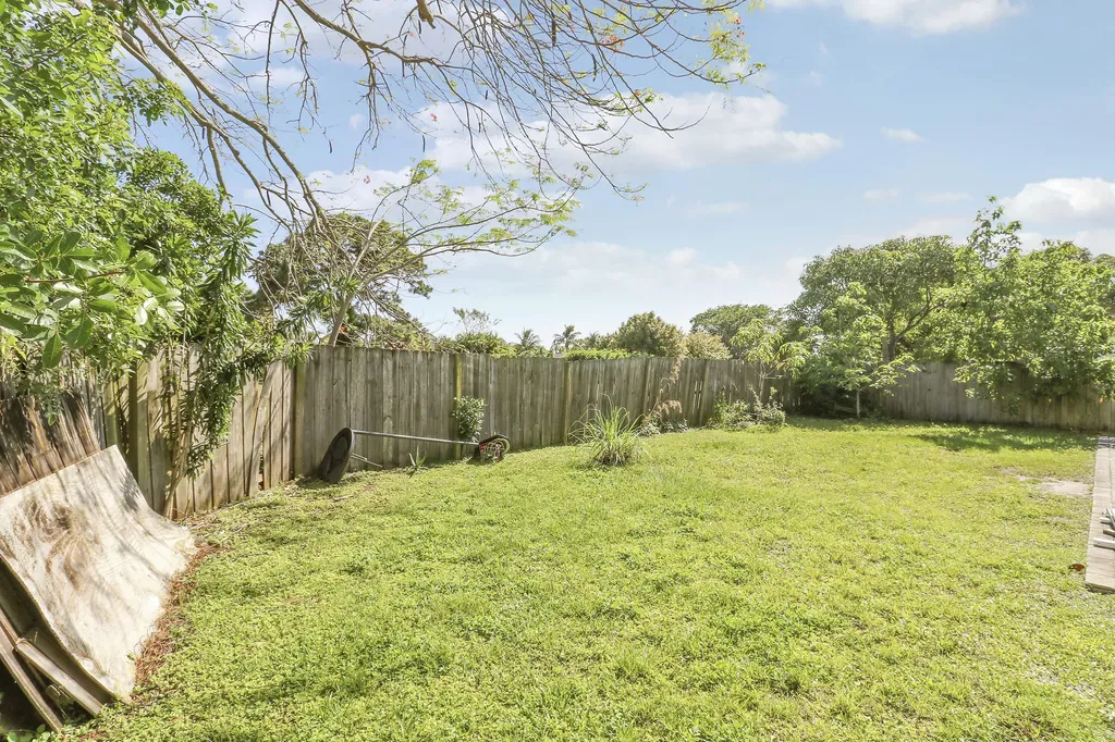 3336 Ave Villandry Delray Beach FL 33445