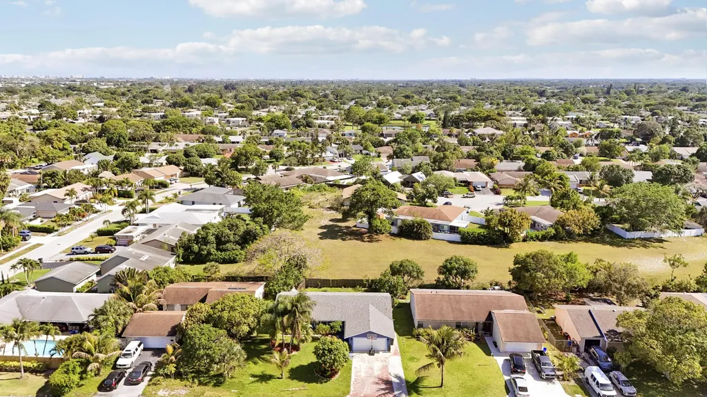 3336 Ave Villandry Delray Beach FL 33445