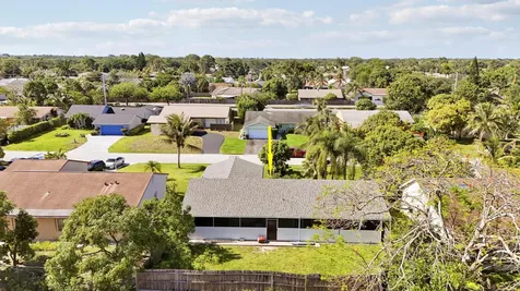 3336 Ave Villandry Delray Beach FL 33445