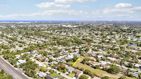 3336 Ave Villandry Delray Beach FL 33445